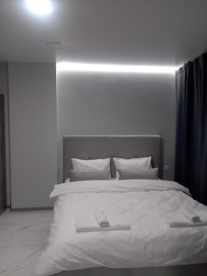 Pure Apartments Vip 4 Lviv Ngoại thất bức ảnh