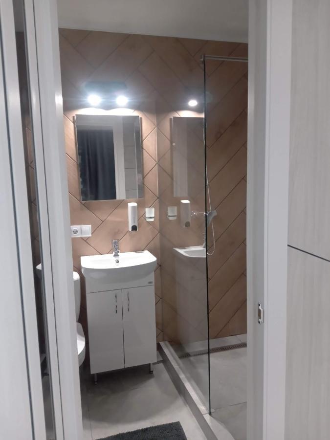 Pure Apartments Vip 4 Lviv Ngoại thất bức ảnh